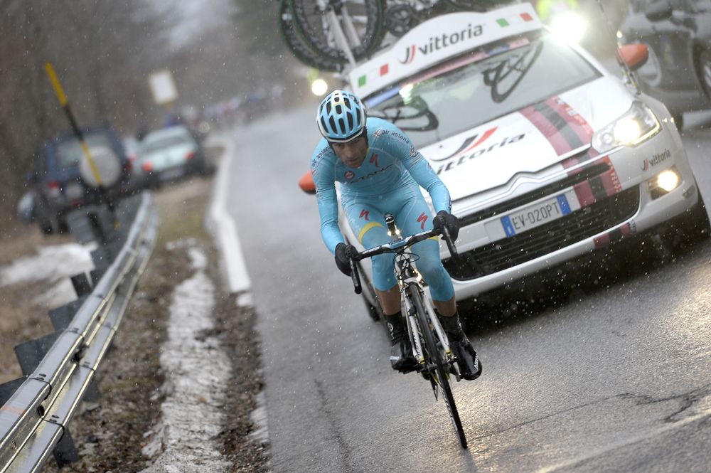 Michele Scarponi attacks late in the race.