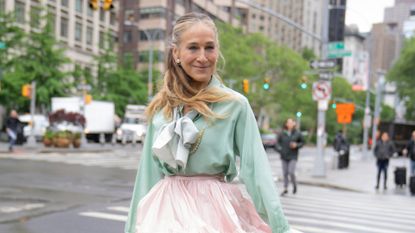 sarah jessica parker in and just like that season 3