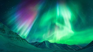 what is the Aurora Borealis: aurorae above Alaska