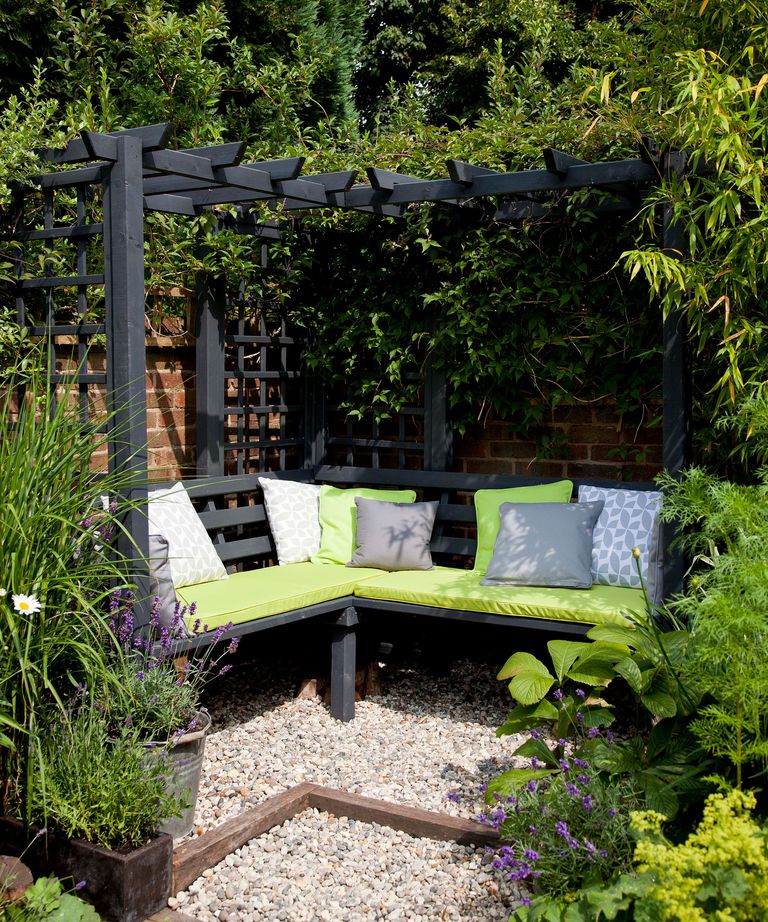 12 DIY outdoor bench ideas to try in your backyard | Gardeningetc