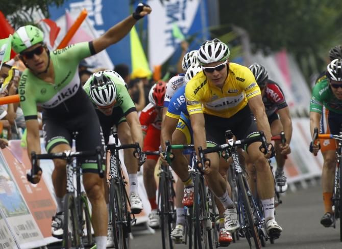 Moreno Hofland (Belkin) took another second to his teammate