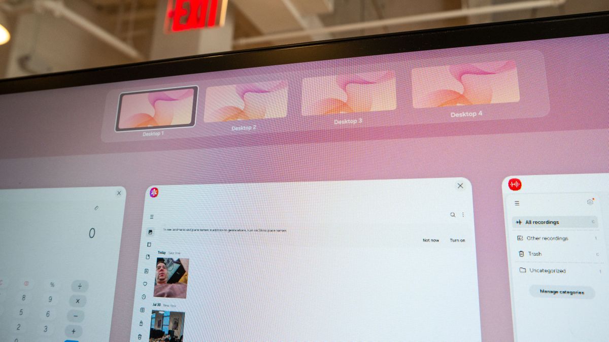 Samsung DeX on Galaxy Z Flip 8.