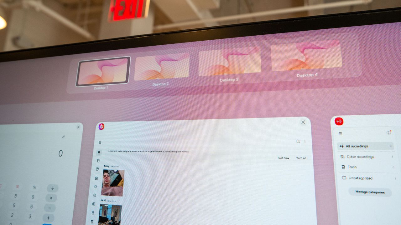 Samsung DeX on Galaxy Z Flip 8.