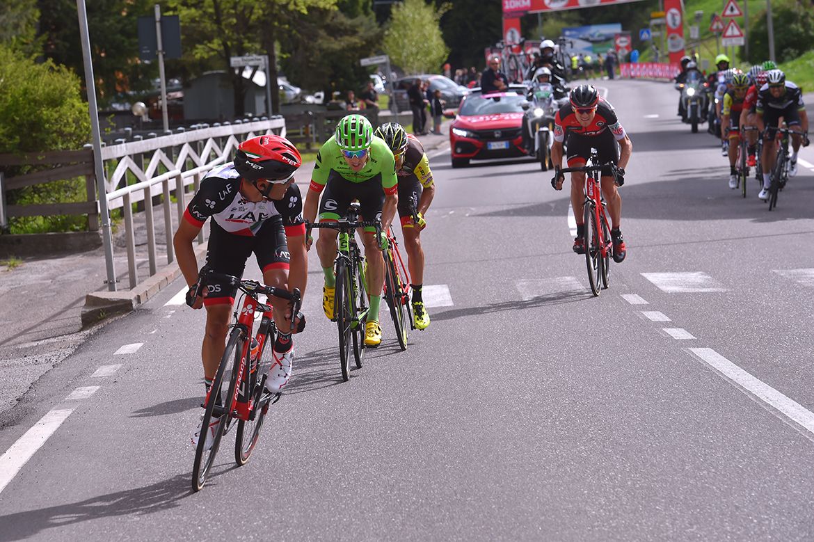 Breakers attacking each other towards the end of stage 17 of the Giro d'Italia