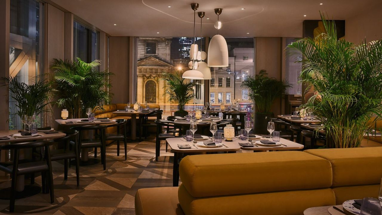 Straits Kitchen restaurant is located at the Pan Pacific London hotel