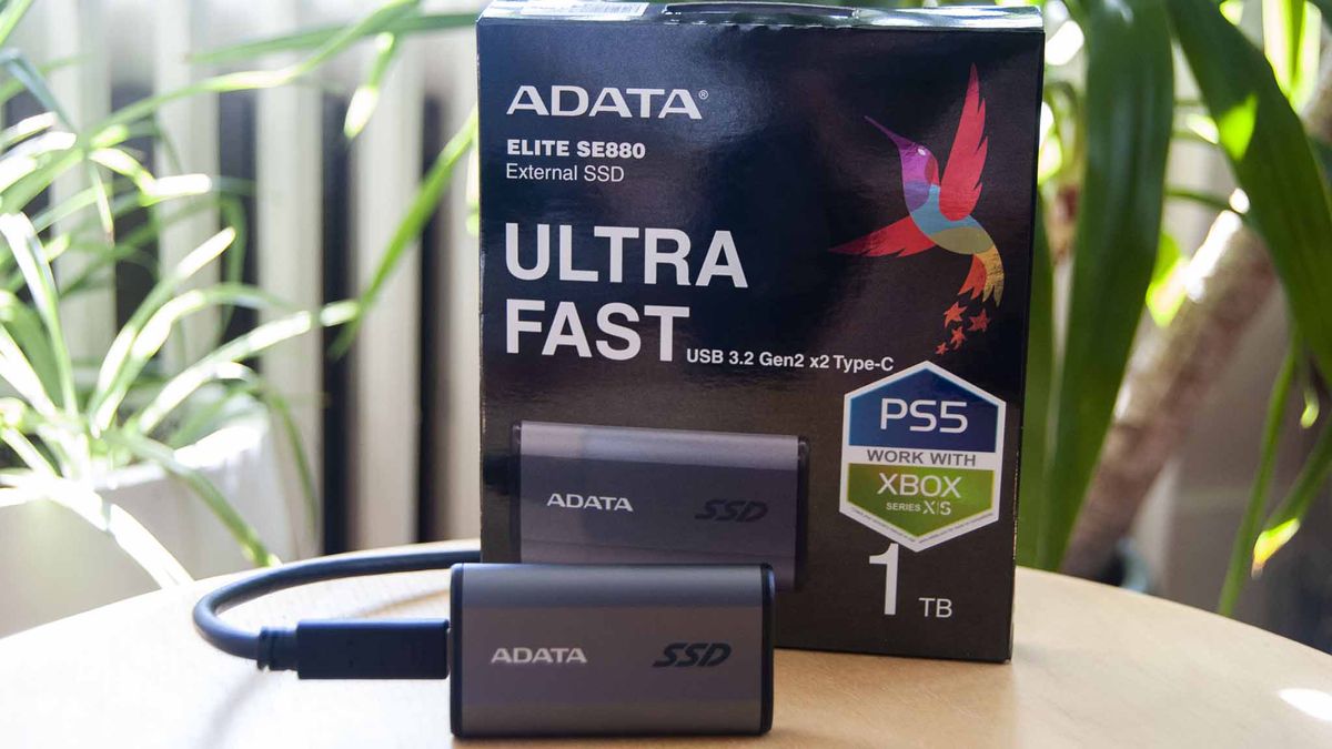 Adata Elite Se Review A Compact Speedy External Ssd That Runs On The Rare Usb C Gen