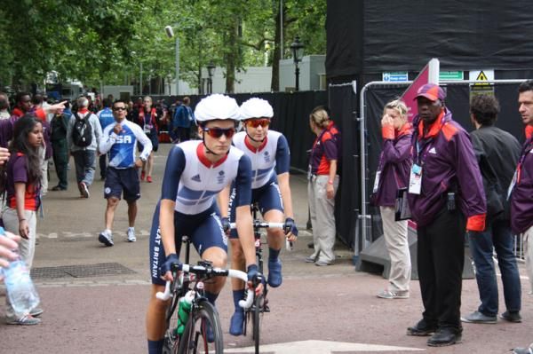 Lizzie Armitstead (Great Britain) carries most home hopes.