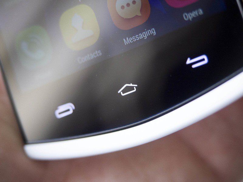 Blu Selfie navigation buttons