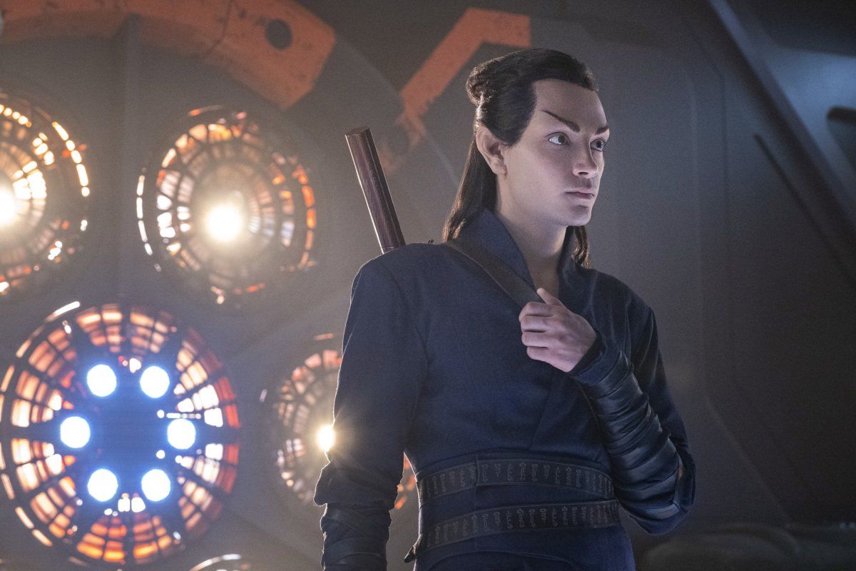 Evan Evagora as Elnor