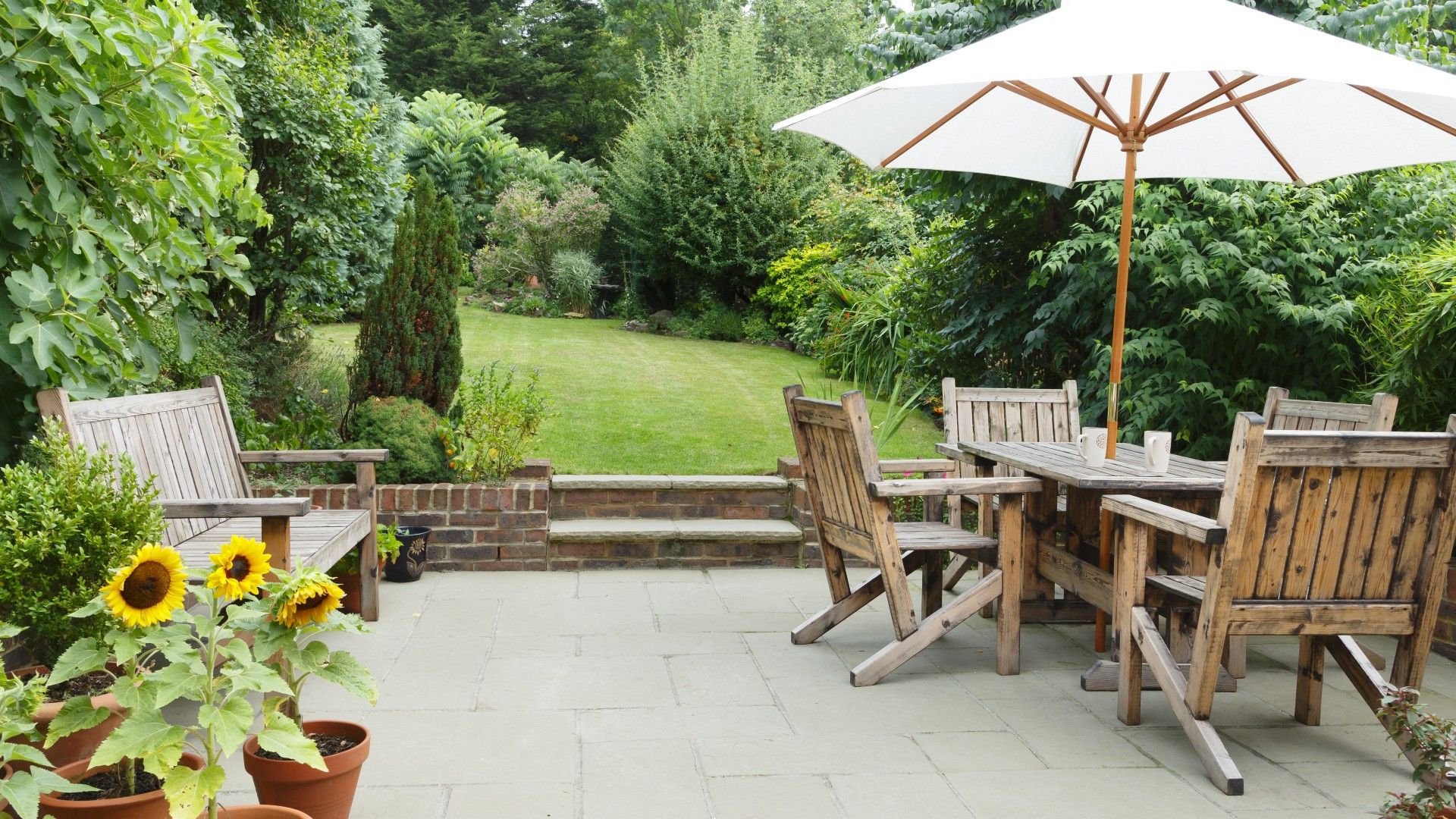 How to clean wooden garden furniture