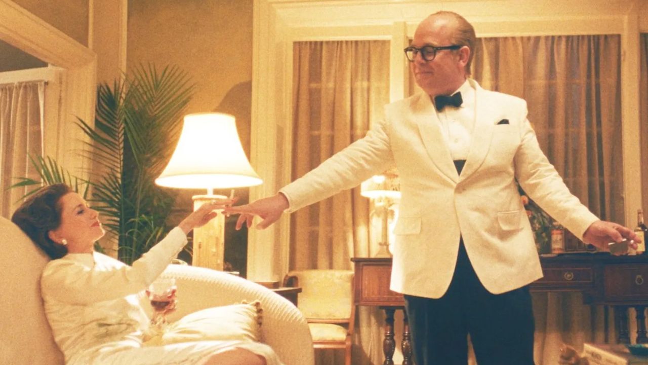 Naomi Watts as Babe Paley and Tom Hollander as Truman Capote in Disney+&#039;s Feud: Capote vs the Swans