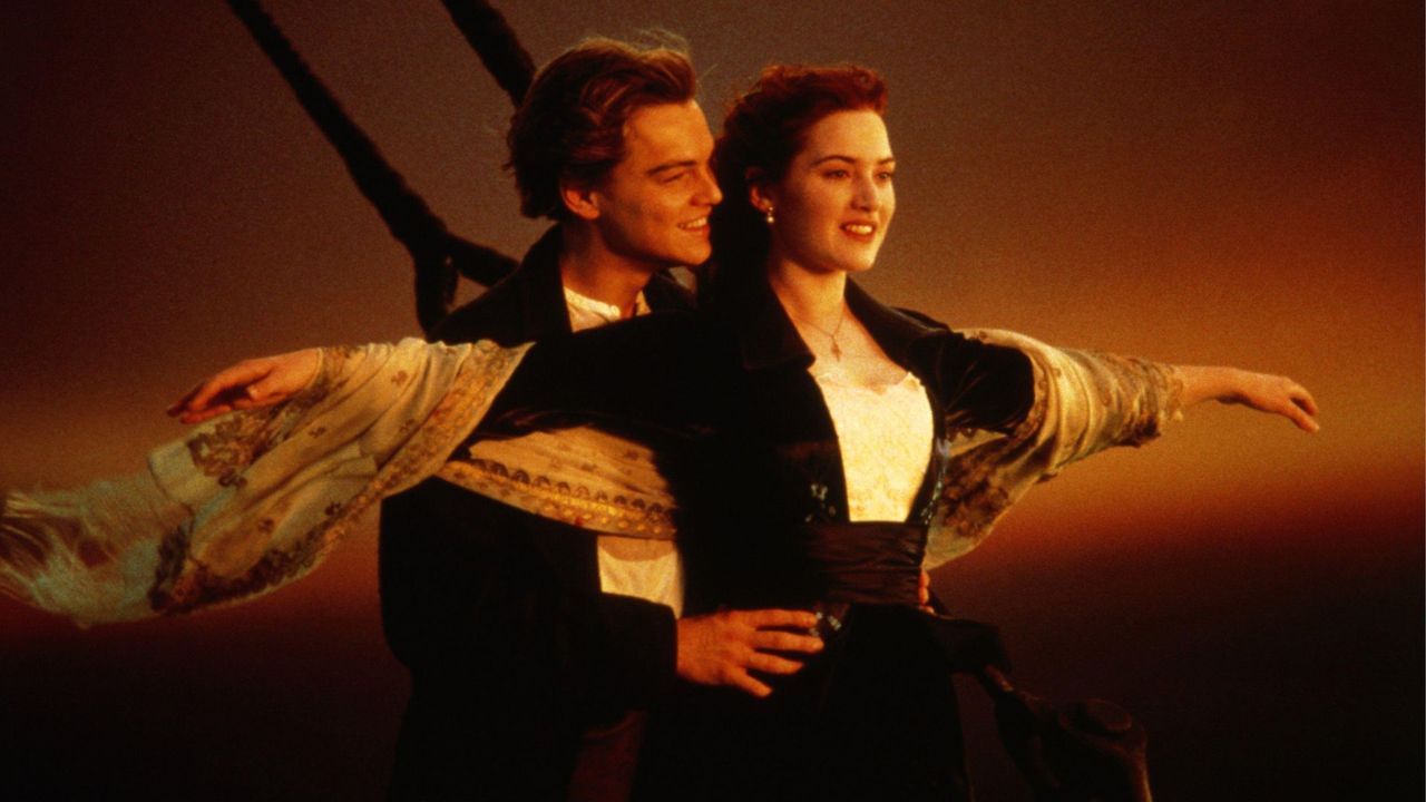 kate winslet and leonardo dicaprio in titanic movie