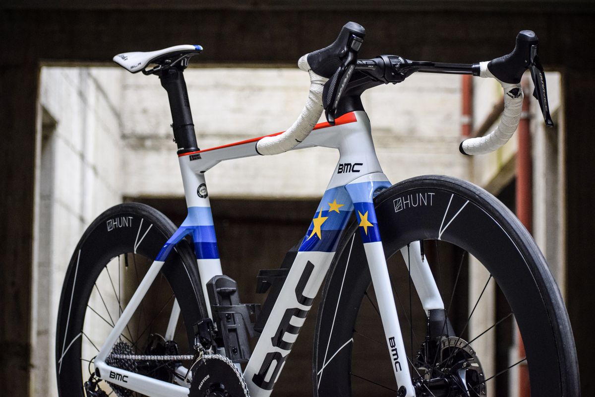 www.cyclingnews.com