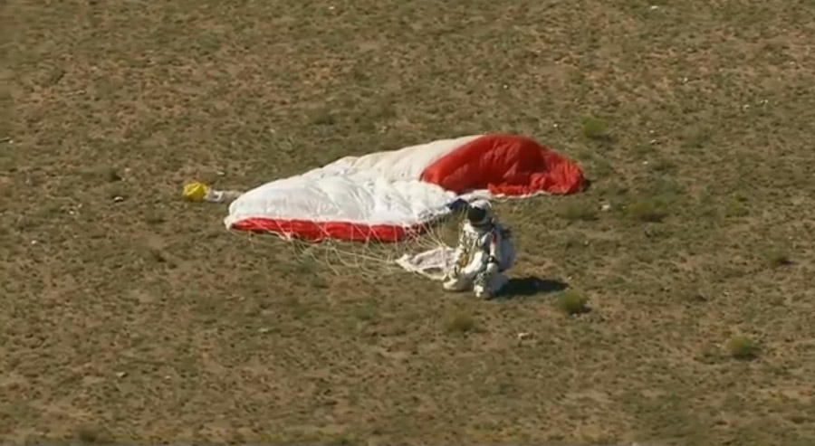 Photos: Daring Skydiver Makes Record 24-Mile Supersonic Jump | Space