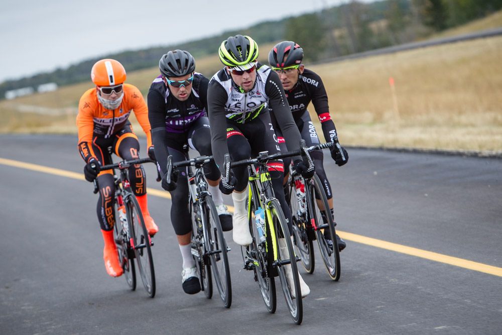 The break keeps working together as they head towards the KOM