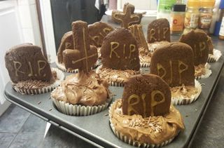 Lily Vanilli's undead gingerbread cupcakes