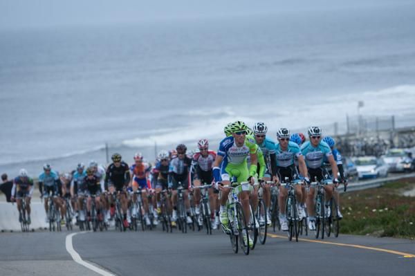 Liquigas-Cannondale and Omega Pharma-Quickstep driving the peloton