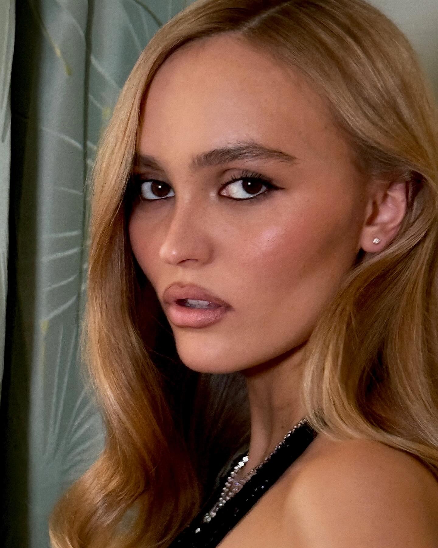 Lily Rose Depp with golden blonde hair colour