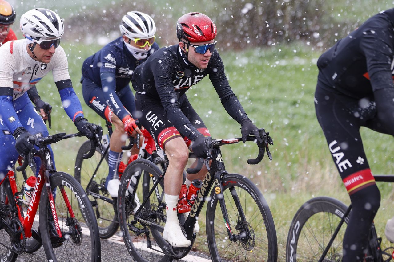 GP Miguel Indurain 2022 - 31st Edition - Estella Lizarra - Estella Lizarra 203,2 km - 02/04/2022 - Marc Hirschi (SUI - UAE Team Emirates) - photo Luis Angel Gomez/SprintCyclingAgency&Acirc;&copy;2022