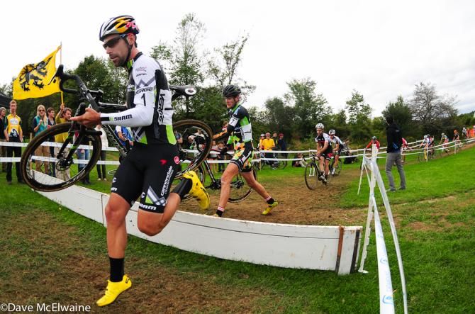 Tim Johnson (Cannondale Cyclocross World/Pony Shop) leading on lap one