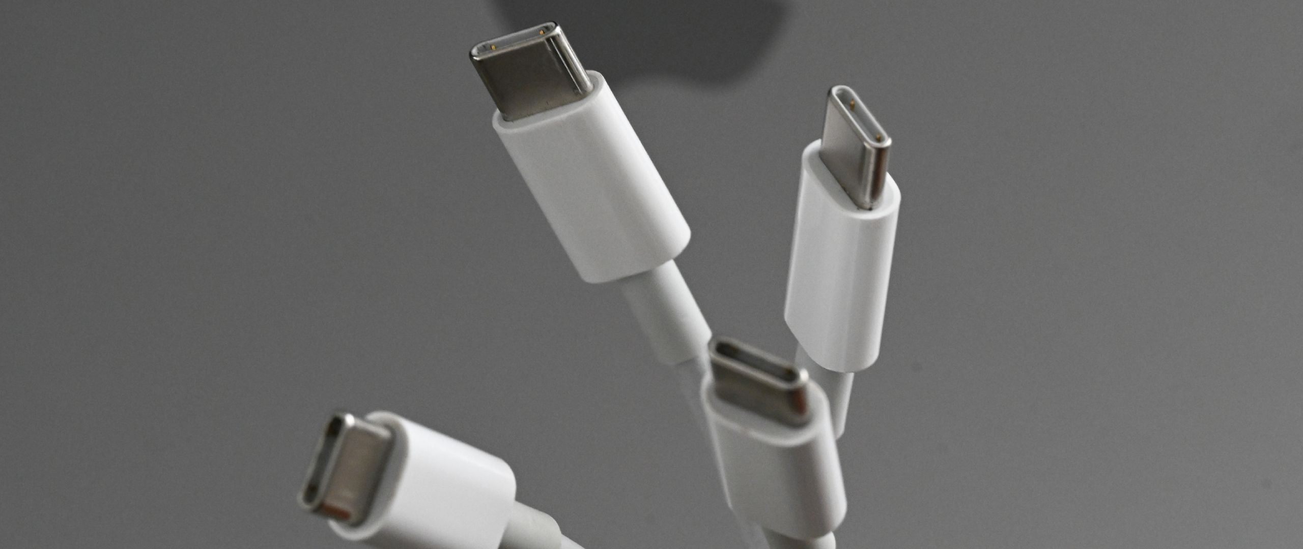 The future of USB connectivity (2026) — How USB4 Version 2 and Thunderbolt 5 are bringing copper to its physical limits The future of USB connectivity (2026) — How USB4 Version 2 and Thunderbolt 5 are bringing copper to its physical limits