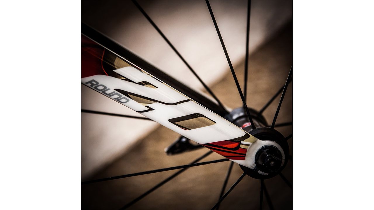 Round 20' decorates the forks on the bike