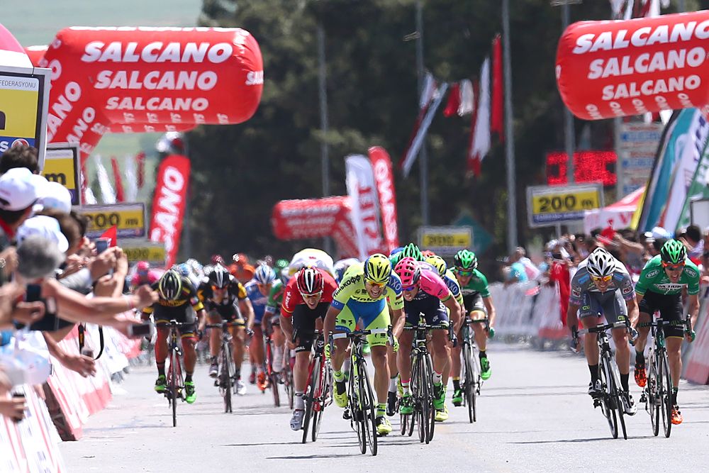 Jay McCarthy (Tinkoff-Saxo) leads the sprint in its early stages