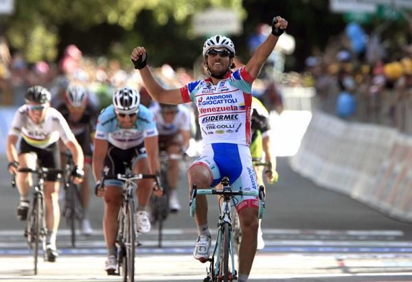 Roberto Ferrari (Androni Giocattoli) celebrates his victory in stage 11 at the Giro d'Italia.