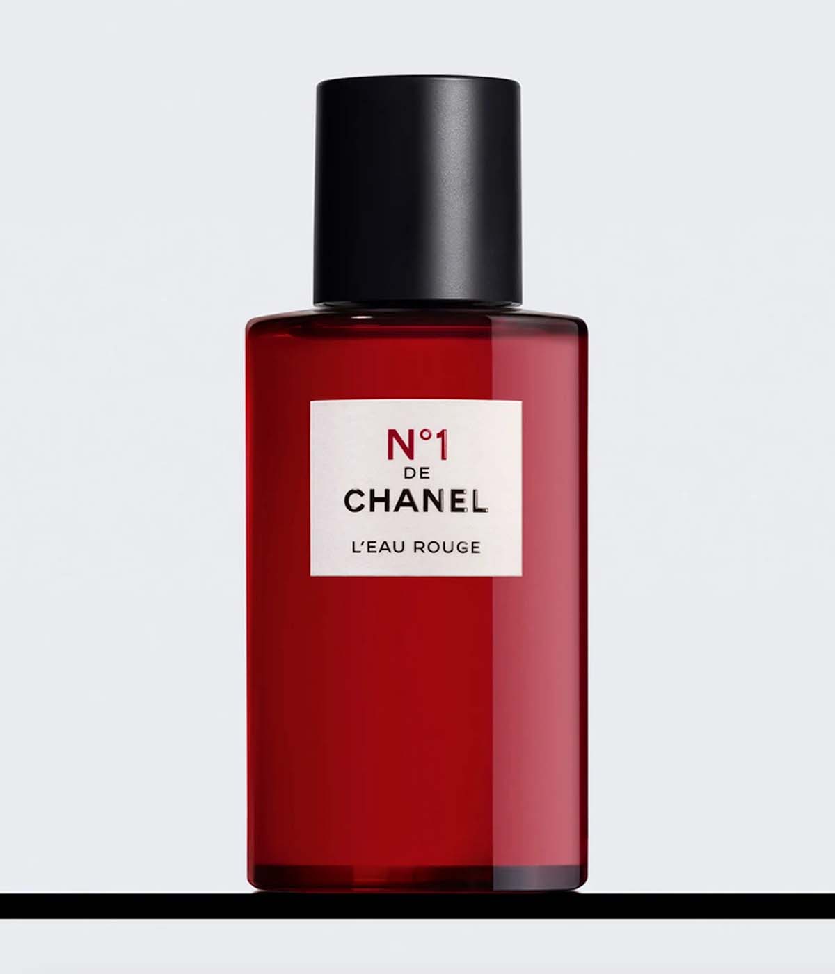 N°1 DE CHANEL L'EAU ROUGE revitalising fragrance mist 