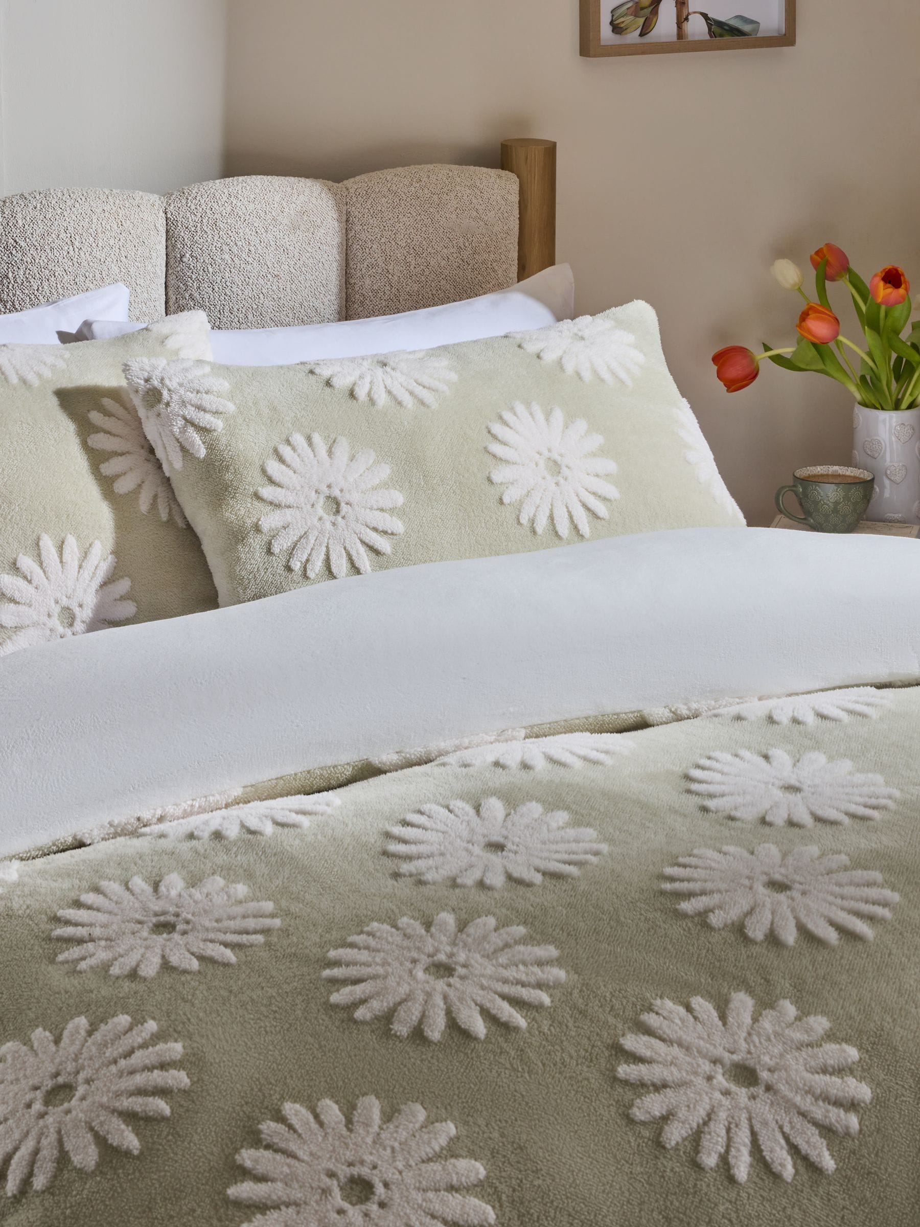 Green Fleece Daisy Floral Jacquard Duvet Cover and Pillowcase Set