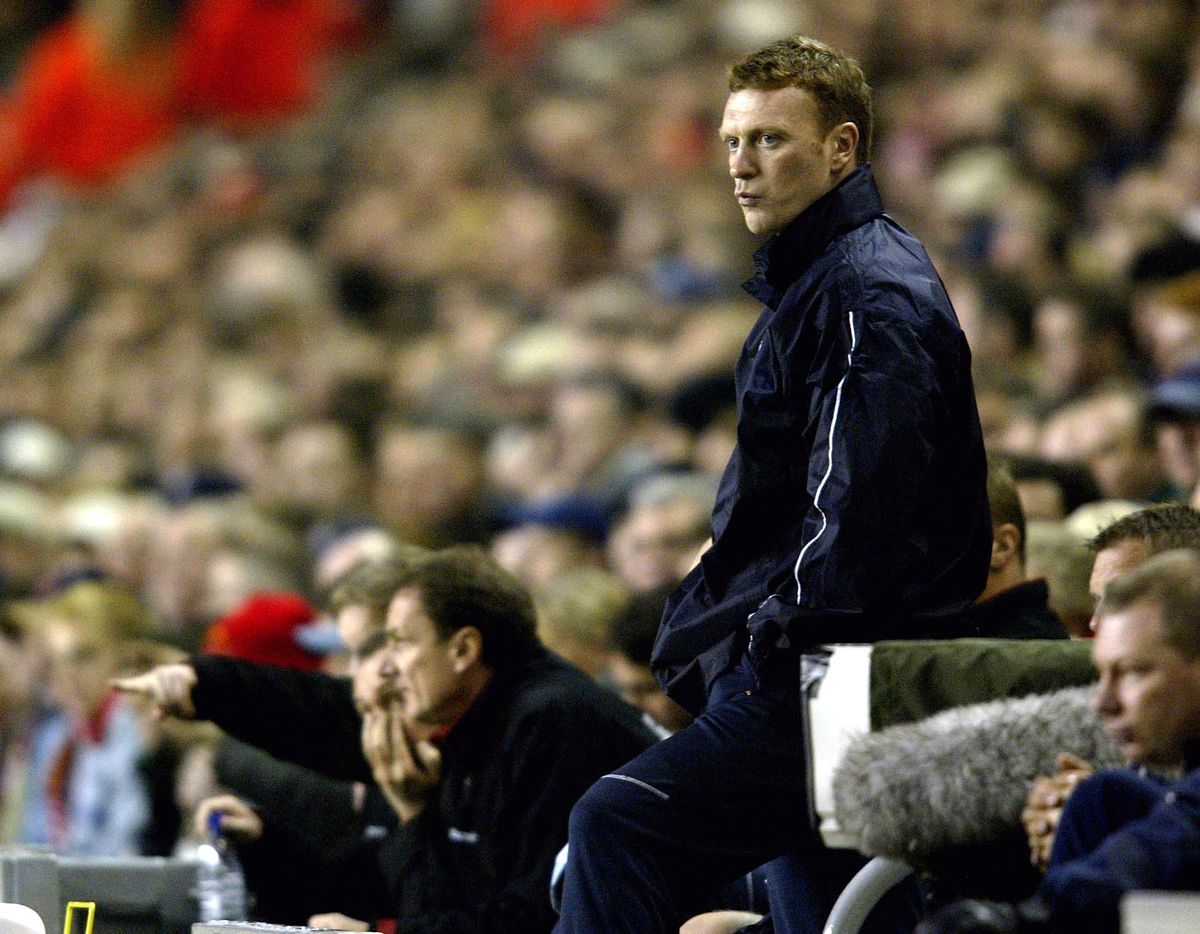 A youthful looking David Moyes in the Everton dugout back in 2002