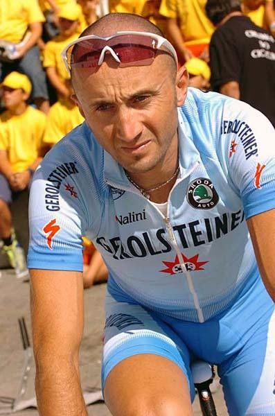 Davide Rebellin (Gerolsteiner) is pensive before the start. He will try to win stages and get a decent GC placing.