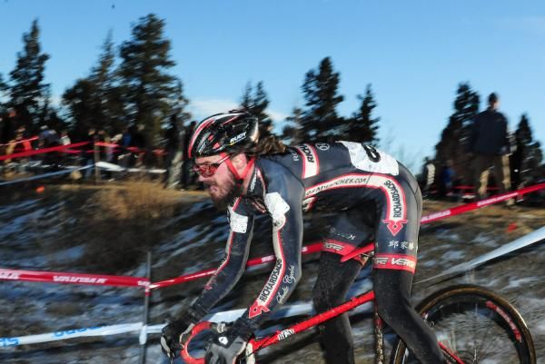 Dan Timmerman (Richard Sachs-RGM Watches) descending.