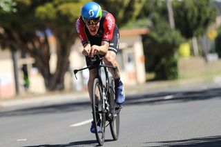 Callum Scotson (Mitchelton-BikeExchange) riding to the gold medal