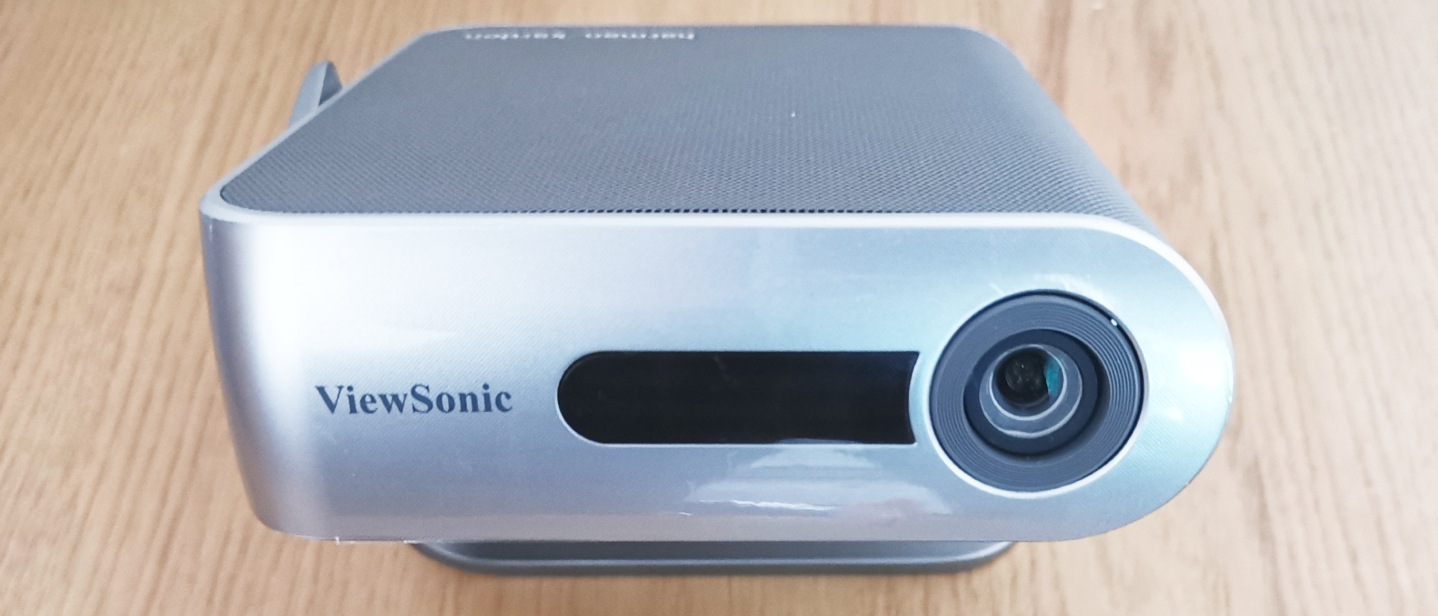 Viewsonic M1+ mini projector review 