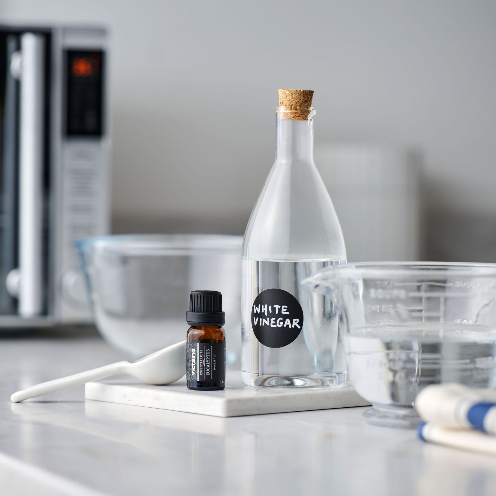 How to clean a dishwasher with vinegar - 4 expert-led steps | Ideal Home