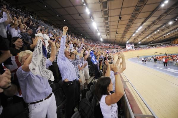 The crowds went wild upon Chris Hoy's victory