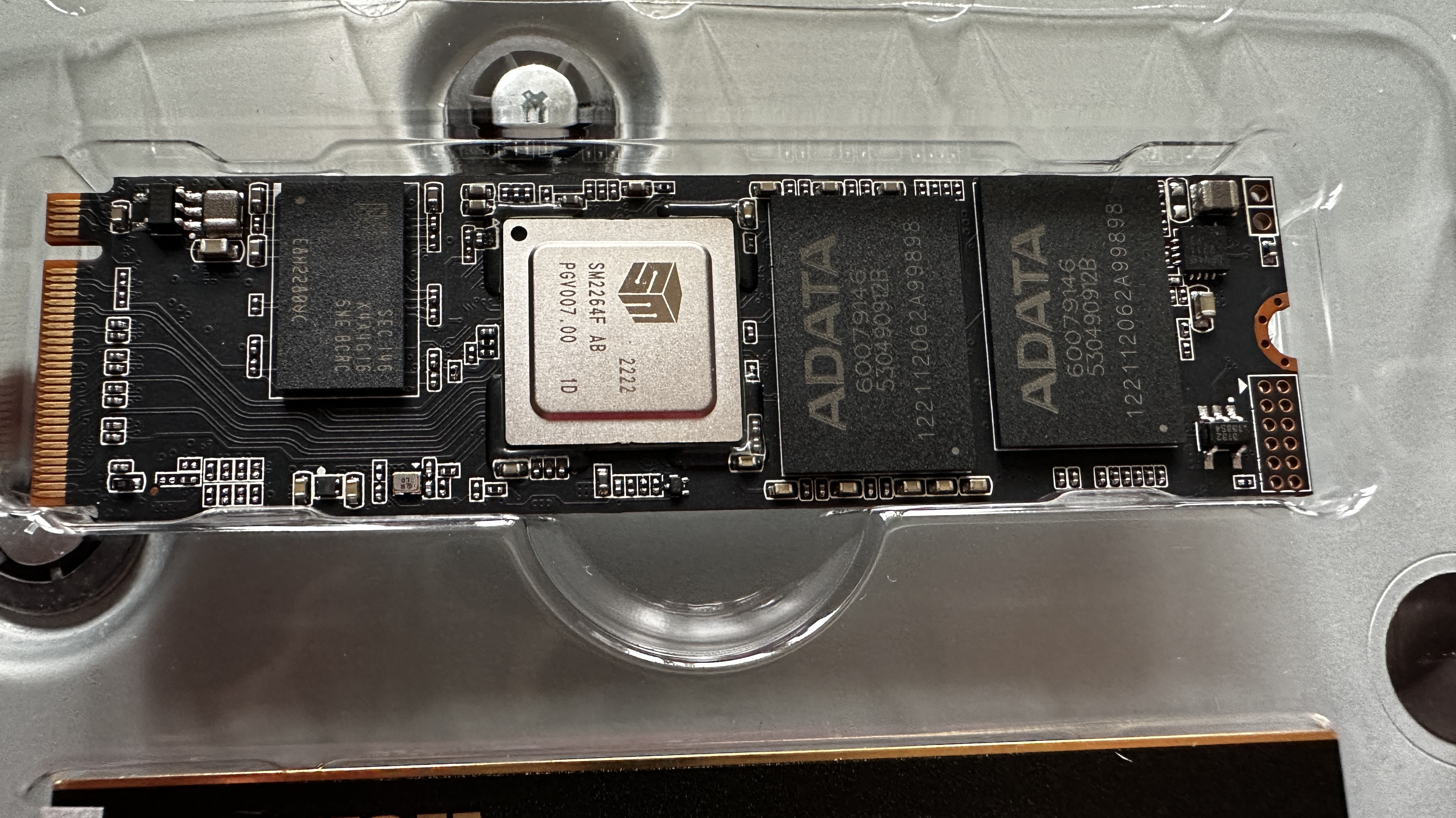 Adata Legend 960 without heatsink