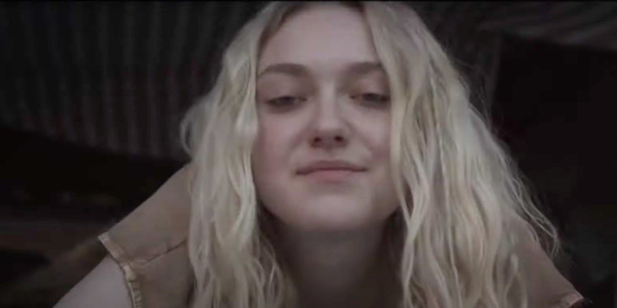 Dakota Fanning in Viena and the Fantomes