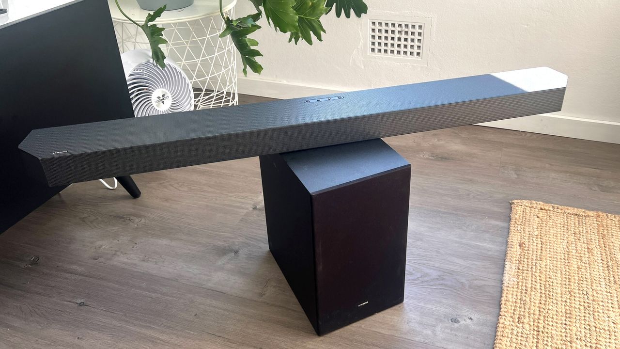 Samsung HW-Q700C soundbar