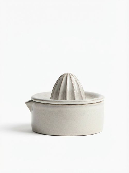 Reactive-Glaze Lemon Juicer