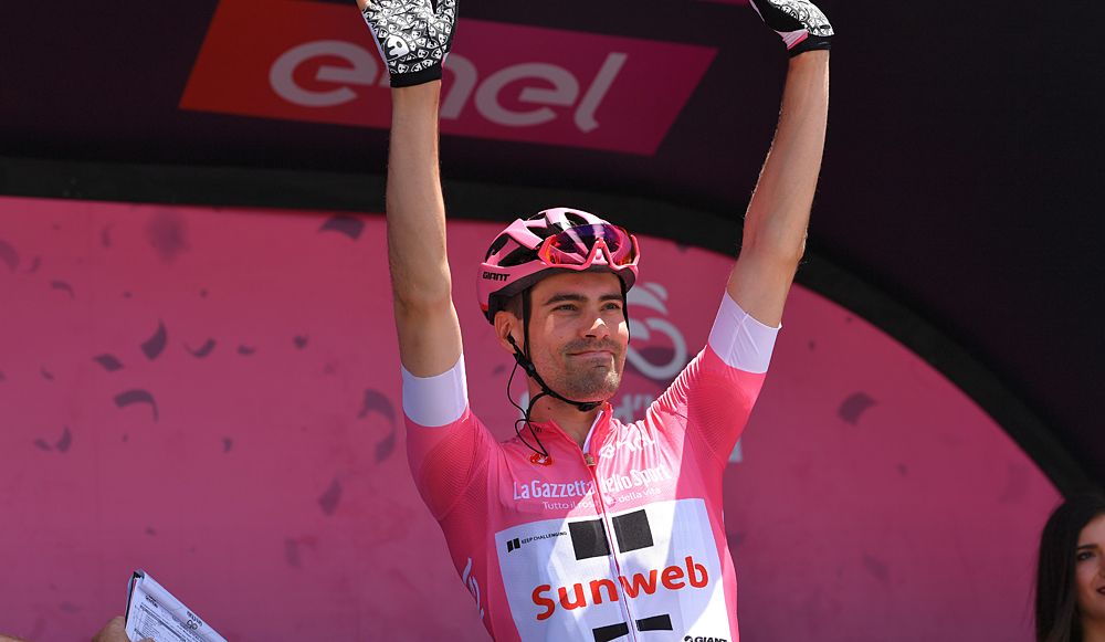 Tom Dumoulin waves to the crowd at the start of the Giro d'Italia stage 2