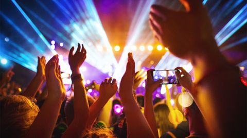 Mobile flash photography banned from UK nightclub | Digital Camera World