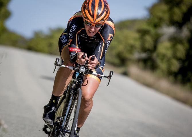Jade Wilcoxson retains the leader's jersey following stage three with a 17-second advantage.
