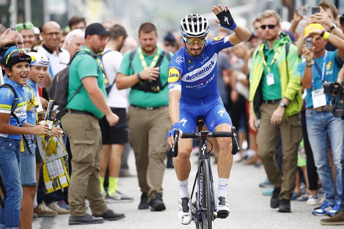 Julian Alaphilippe (Deceuninck-QuickStep) is back in blue team colours on stage 20 at the Tour de France