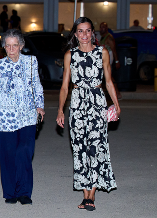 Princess Sofia of Spain, Queen Sofia, King Felipe VI of Spain, Crown Princess Leonor of Spain, Princess Irene of Greece and Queen Letizia of Spain leave the Ola de Mar restaurant on August 05, 2022 in Palma de Mallorca, Spain