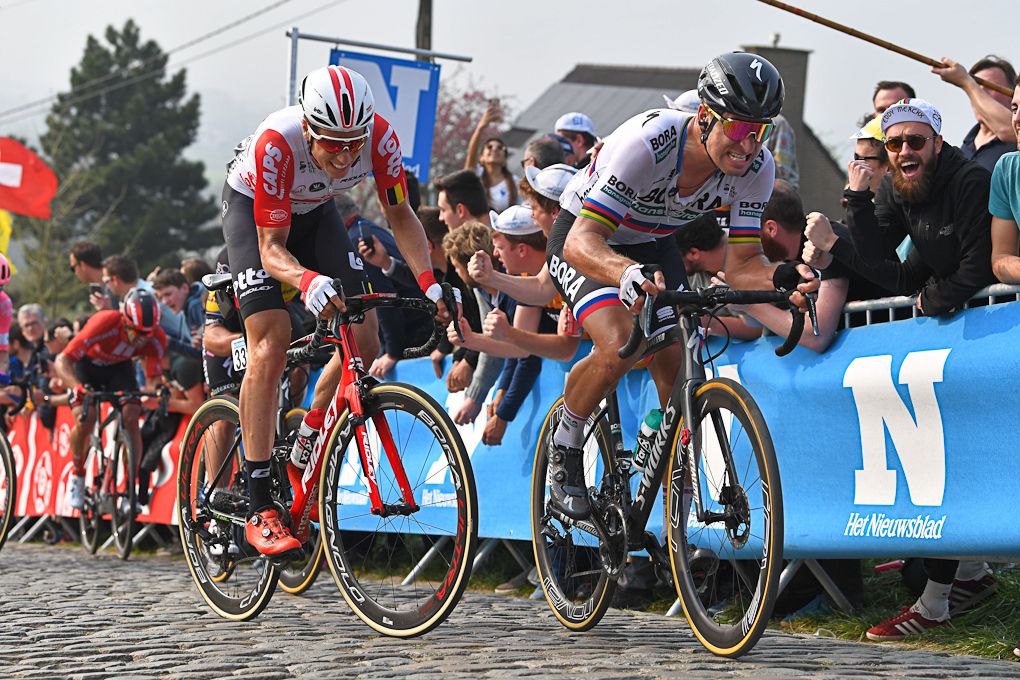 Peter Sagan and Jens Keukeleire climb the Paterberg
