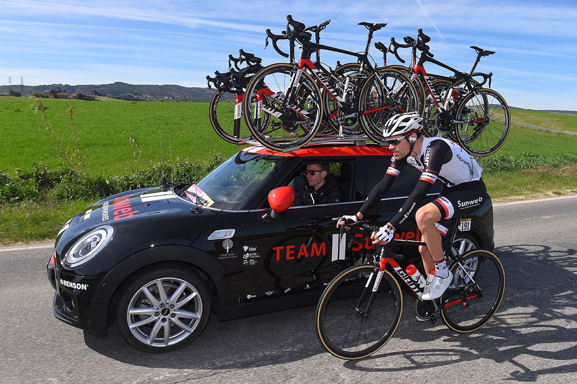 Tom Dumoulin at the Sunweb team car