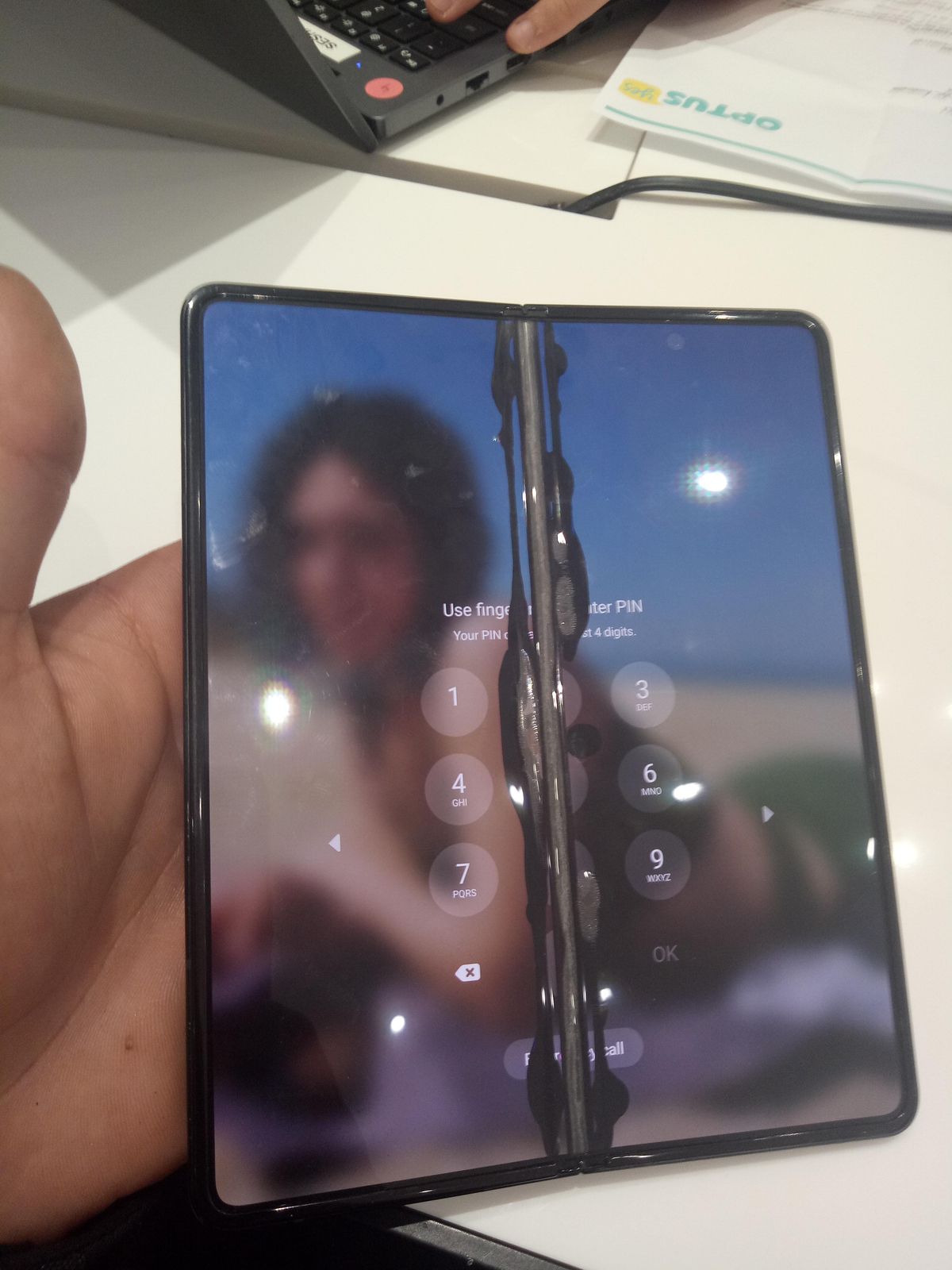 Samsung Galaxy Z Fold 3 users are reporting a (very) worrying display