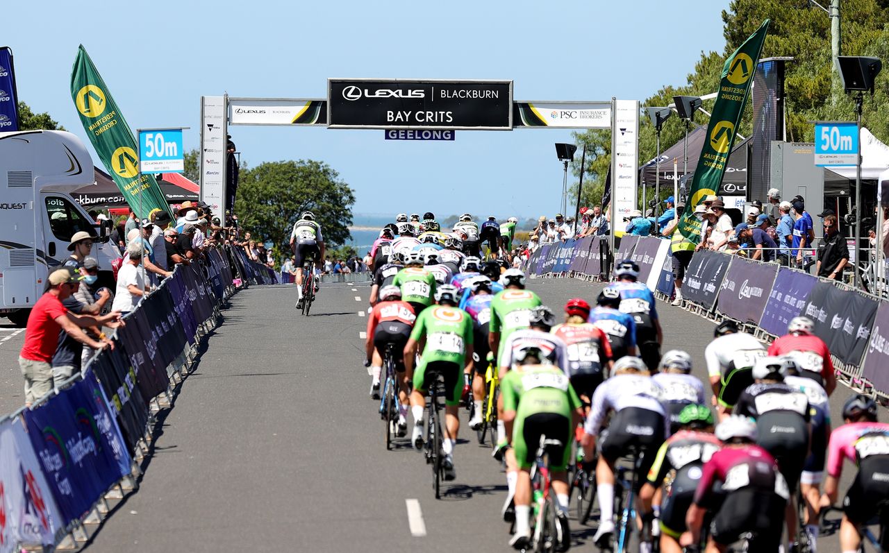 Men's peloton during the Mens Elite Lexus of Blackburn 2022 Bay Crits on January 9, 2022, at Eastern Garden, Geelong, Australia. (Photo by Con Chronis)